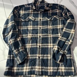 Patagonia Fjord Flannel Shirt Men's Sz M Button Up Midweight Long Sleeve.